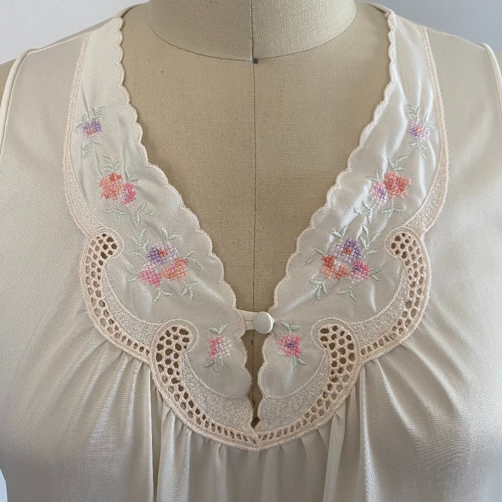 Vintage 1960s Full Length Night Gown
